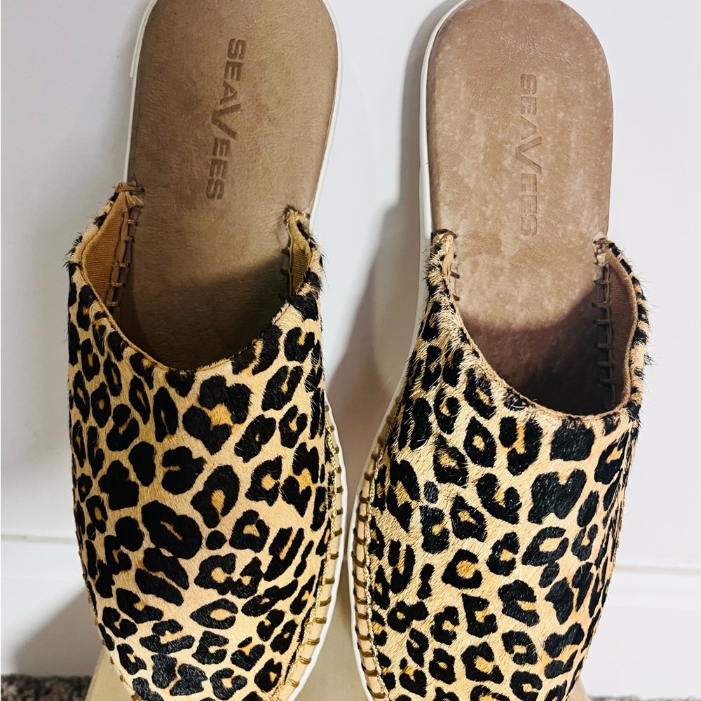 Woman Sandals Seavees -Size 7